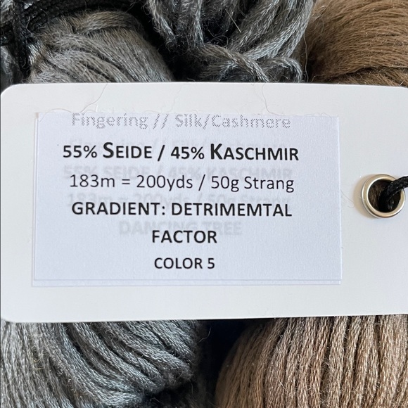 DyeForYarn Hand-Dyed Gradient Yarn Set - Picture 4 of 4